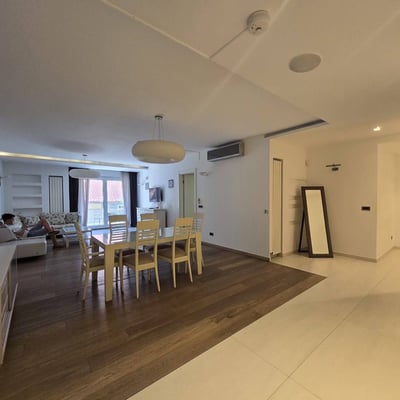 Аренда просторной 3-комнатной квартиры 126 м² в центре Белграда, Сербия